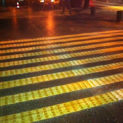 Accu Aangedreven Thermoplastische Geluidsverhogende Belijning Machine