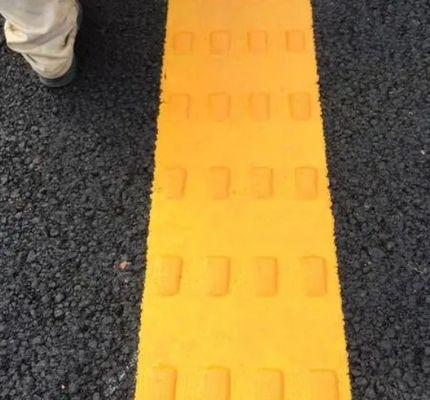 Vibratiemachine voor het markeren van weglijnen met batterijrijden