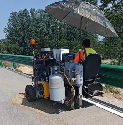 Mini Rijden Thermoplastische Wegmarkering Tricycle Met Geleidingsolie Verwarmingssysteem